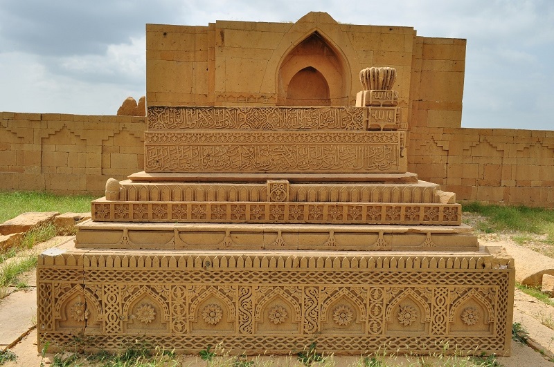 The tomb of Dulhey Darya khan